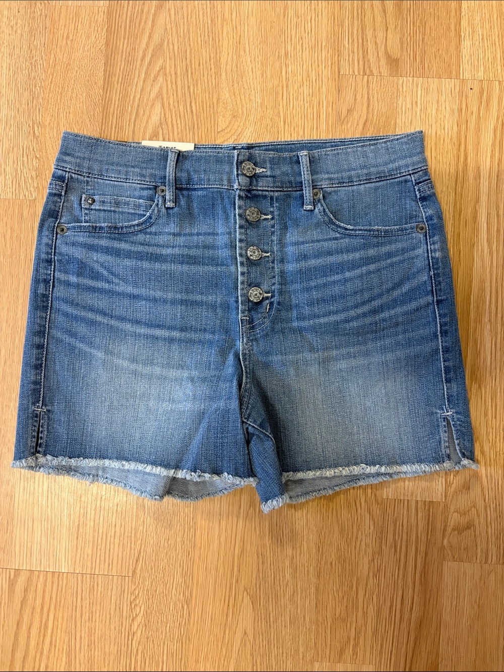 Ariat Medium Blue Denim Button-Fly Jean Shorts 29 NWT